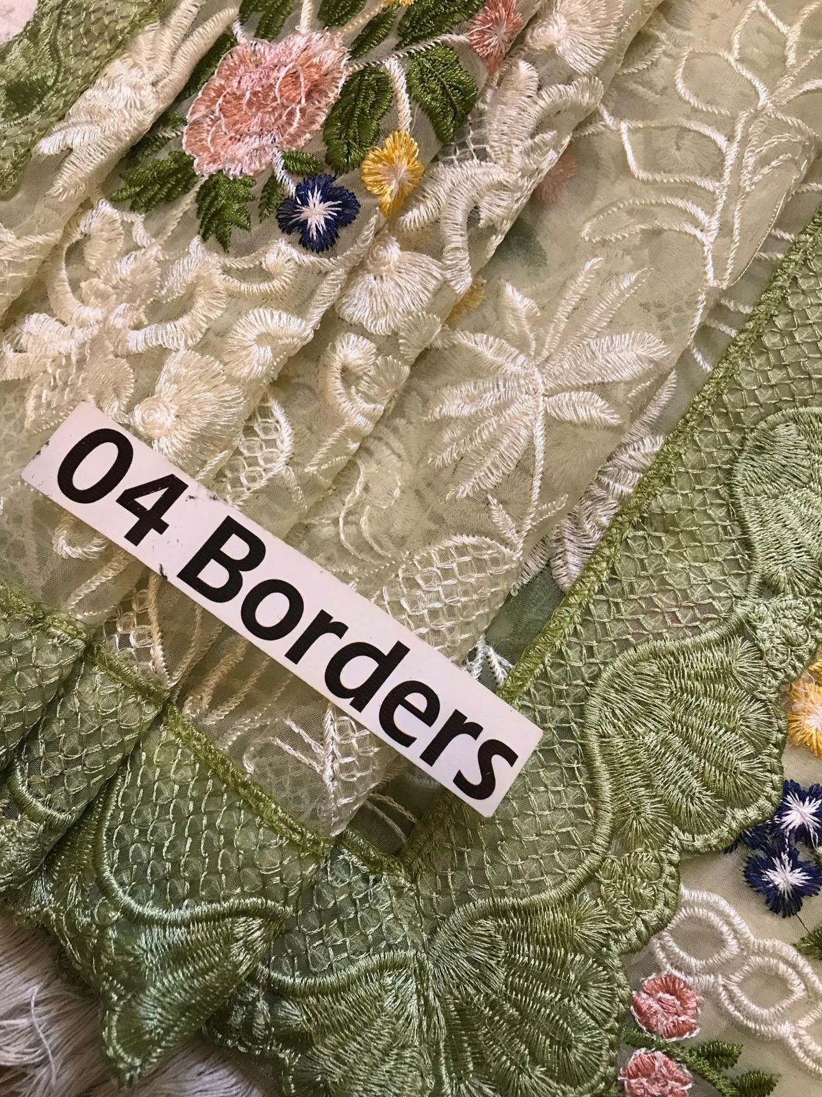 Mariyam Hussain Lawn collection